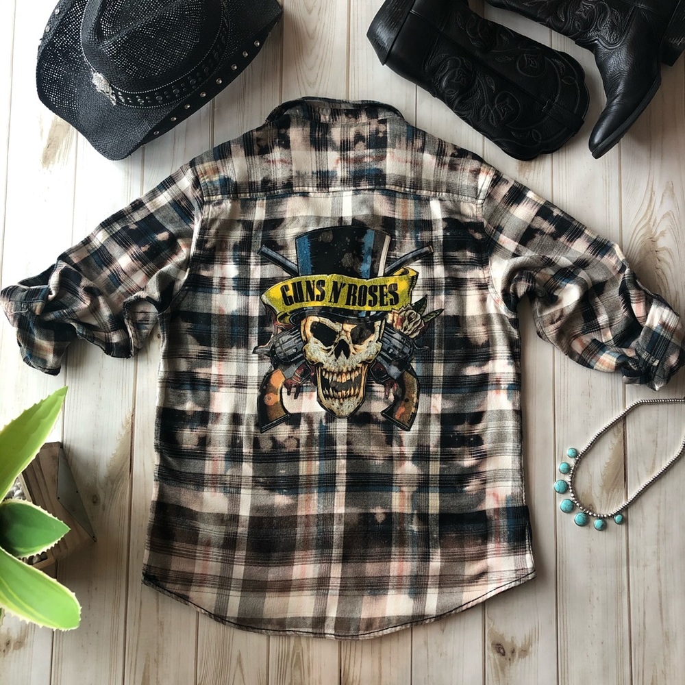“GUNS N ROSES” DISTRESSED BLEACHED PLAID FLANNEL